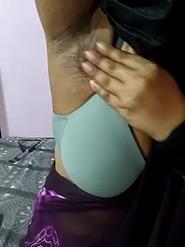 sweetylove01 online show from August 5, 6:13 pm