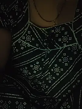 sweetylove01 online show from June 25, 7:52 pm
