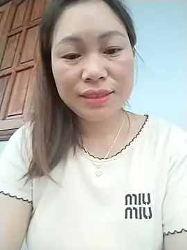 Cong2211 online show from April 20, 10:44 pm