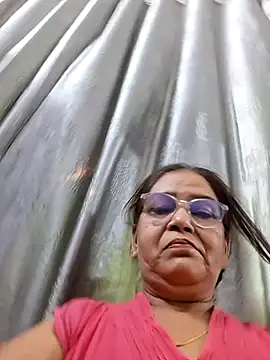 Snapshot of Shalini3456 chatting on May 19, 9:05 am Shalini3456 online show from May 19, 9:05 am