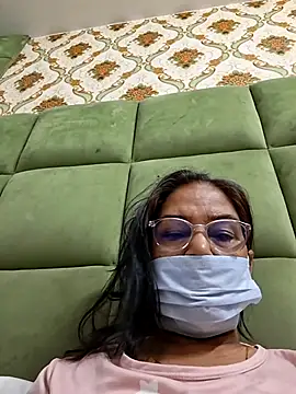 Snapshot of Shalini3456 chatting on May 21, 9:50 am Shalini3456 online show from May 21, 9:50 am