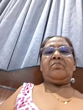 Snapshot of Shalini3456 chatting on May 24, 4:18 pm Shalini3456 online show from May 24, 4:18 pm