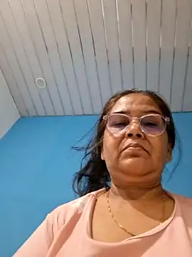 Snapshot of Shalini3456 chatting on May 9, 3:48 pm Shalini3456 online show from May 9, 3:48 pm