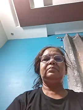 Snapshot of Shalini3456 chatting on May 13, 2:29 am Shalini3456 online show from May 13, 2:29 am