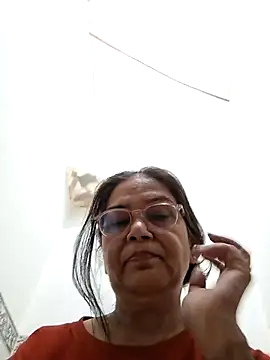 Snapshot of Shalini3456 chatting on April 28, 4:17 am Shalini3456 online show from April 28, 4:17 am