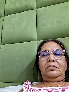Snapshot of Shalini3456 chatting on May 17, 2:22 am Shalini3456 online show from May 17, 2:22 am