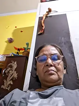 Snapshot of Shalini3456 chatting on May 3, 5:27 pm Shalini3456 online show from May 3, 5:27 pm