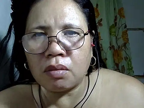 HottyCurlyPeanut online show from May 27, 5:59 am