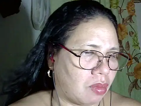 HottyCurlyPeanut online show from May 4, 4:32 pm