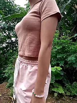 Elena Mia online show from May 8, 10:08 am