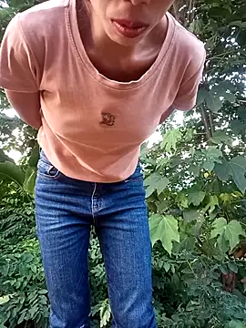 Snapshot of Elena_Mia chatting on July 11, 11:21 am Elena Mia online show from July 11, 11:21 am