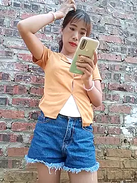 Elena Mia online show from May 20, 7:16 am