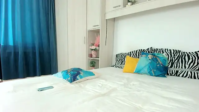 Snapshot of Mira_Shine chatting on July 15, 4:30 am Mira Shine online show from July 15, 4:30 am