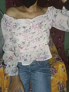Snapshot of Rashmika__Rouni chatting on May 19, 7:32 pm Rashmika Rouni online show from May 19, 7:32 pm