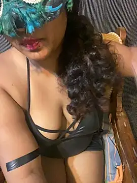 peacheypink online show from May 18, 1:05 pm