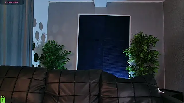 SinfulTina online show from April 19, 3:51 am