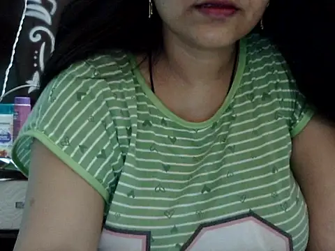 Sexy Mahekk online show from May 19, 5:20 pm