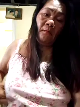 Snapshot of MARIPOSAPINAY chatting on May 31, 10:10 pm MARIPOSAPINAY online show from May 31, 10:10 pm