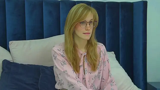 GraceHudsons online show from April 26, 4:32 am
