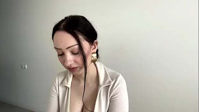 Snapshot of Meow_Alika chatting on June 11, 12:02 pm Meow Alika online show from June 11, 12:02 pm