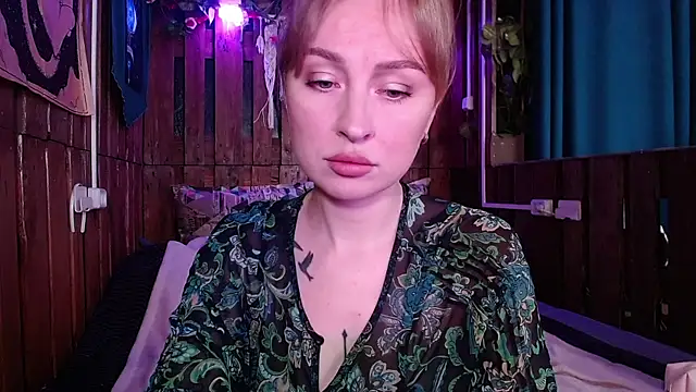 Snapshot of Mimi-Deep chatting on June 4, 7:57 am Mimi-Deep online show from June 4, 7:57 am