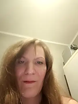 Snapshot of AnnieNet chatting on May 4, 8:44 pm AnnieNet online show from May 4, 8:44 pm