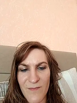Snapshot of AnnieNet chatting on July 20, 2:52 pm AnnieNet online show from July 20, 2:52 pm