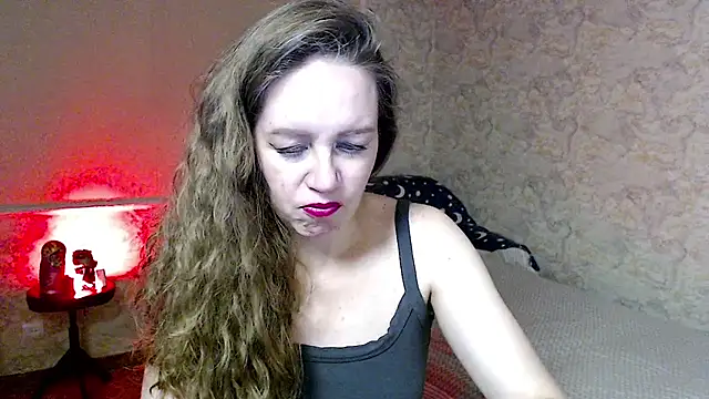 Snapshot of Fern_Lust chatting on June 30, 3:23 pm Fern Lust online show from June 30, 3:23 pm