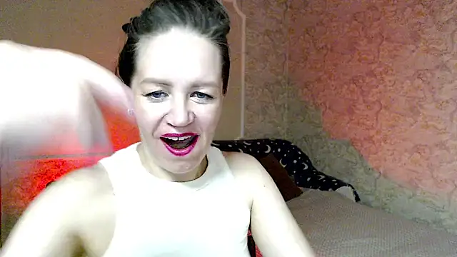 Snapshot of Fern_Lust chatting on June 29, 4:17 pm Fern Lust online show from June 29, 4:17 pm