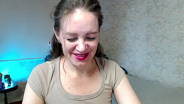 Snapshot of Fern_Lust chatting on June 26, 8:31 am Fern Lust online show from June 26, 8:31 am
