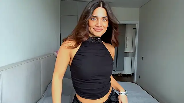 MelindaReny online show from May 29, 9:15 am
