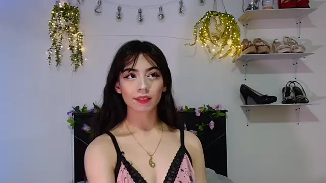Sussan Oconell online show from May 13, 1:07 pm
