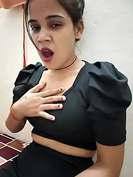 Snapshot of Dimple-Shah chatting on June 19, 10:10 am Dimple-Shah online show from June 19, 10:10 am