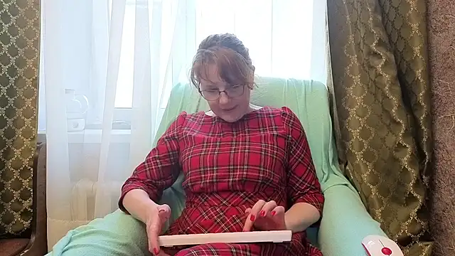Miss SandraX online show from May 15, 5:00 pm