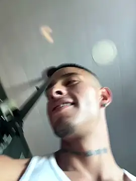 willclayy online show from April 18, 5:37 pm