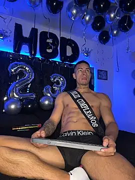 willclayy online show from July 14, 10:09 am