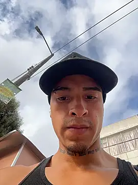 willclayy online show from May 28, 12:22 pm