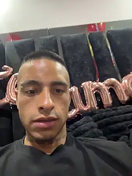 willclayy online show from May 16, 2:32 am