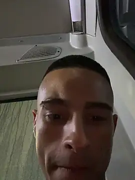 willclayy online show from May 6, 11:42 pm