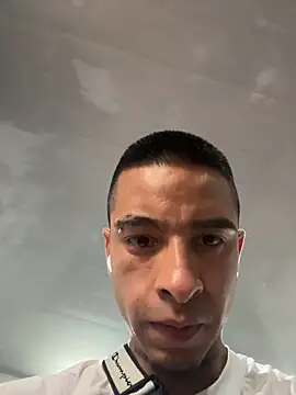 willclayy online show from May 13, 12:01 pm