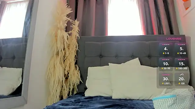 hanna-baker01 online show from May 14, 2:58 pm