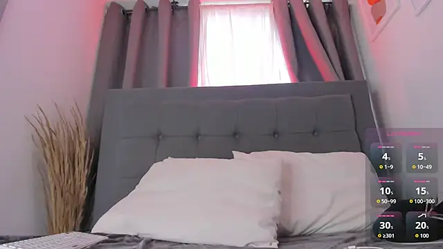 hanna-baker01 online show from May 4, 2:53 pm