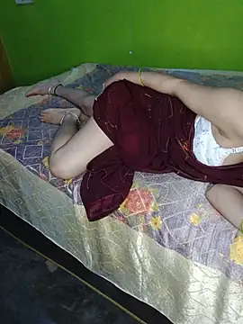 Snapshot of Sexy_Hena_69 chatting on July 3, 5:41 pm Sexy Hena 69 online show from July 3, 5:41 pm