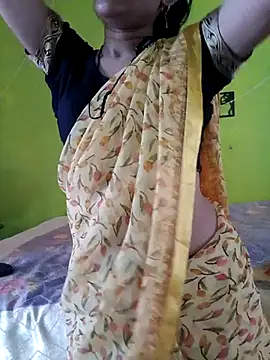 Snapshot of Sexy_Hena_69 chatting on June 15, 8:58 am Sexy Hena 69 online show from June 15, 8:58 am