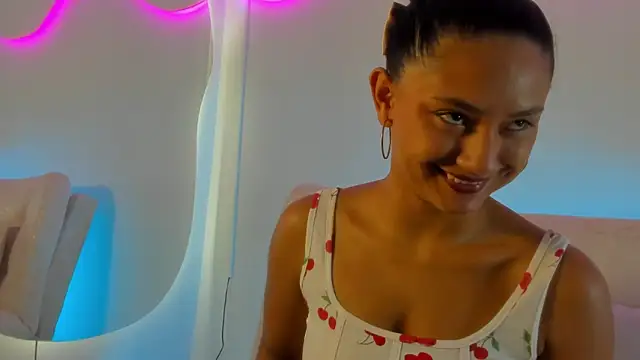 VenusBlazzer online show from May 15, 1:53 pm