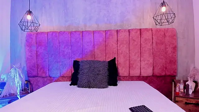LunaArias online show from May 27, 8:38 pm