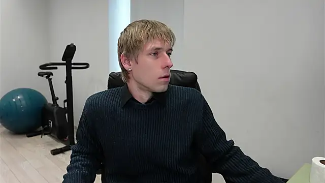 Snapshot of Richard_Hards chatting on May 14, 5:04 am Richard Hards online show from May 14, 5:04 am