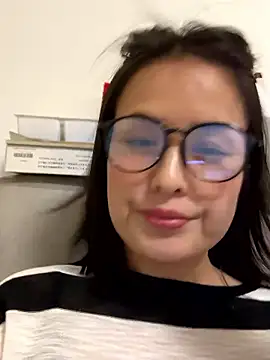 Snapshot of Faye-baby chatting on April 30, 3:08 pm Faye-baby online show from April 30, 3:08 pm