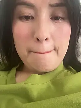 Snapshot of Faye-baby chatting on May 5, 5:32 am Faye-baby online show from May 5, 5:32 am