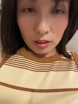 Snapshot of Faye-baby chatting on June 1, 2:50 pm Faye-baby online show from June 1, 2:50 pm